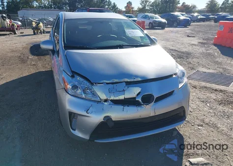 2013 Toyota Prius Three из США, поврежденный, VIN JTDKN3DUXD5619786
